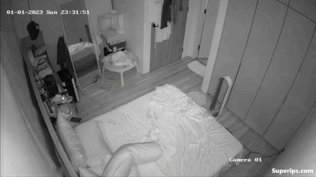 IPCAM – Korean Milf masturbates on her bed IPCAM – Korean Milf masturbates on her bed