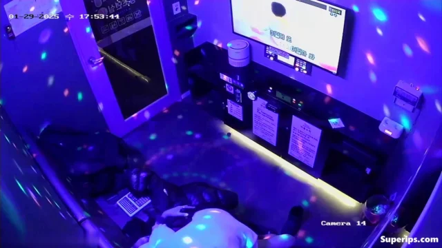 IPCAM – Korean university couple fucks at the karaoke IPCAM – Korean university couple fucks at the karaoke