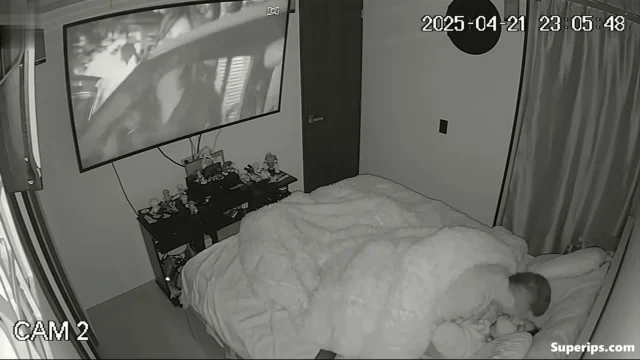 IPCAM – Latina woman gets fucked under the sheets IPCAM – Latina woman gets fucked under the sheets