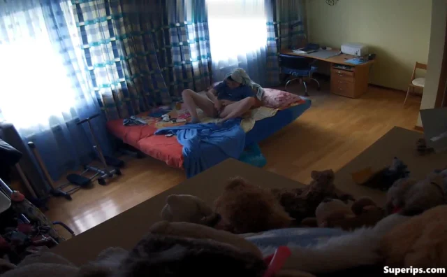 IPCAM – Naughty chubby teen masturbates IPCAM – Naughty chubby teen masturbates