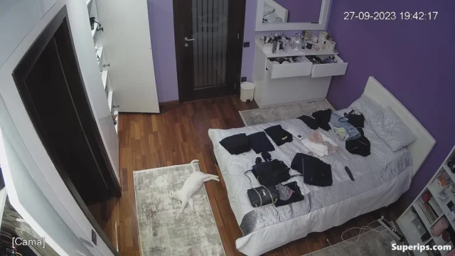 IPCAM – Gorgeous French girl gets dressed in her room – Part 2 IPCAM – Gorgeous French girl gets dressed in her room – Part 2