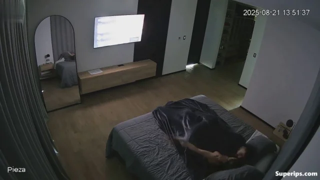 IPCAM – Hot Italian mom has nighttime sex IPCAM – Hot Italian mom has nighttime sex