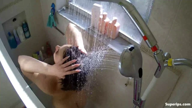 IPCAM – American teenage girl takes a long shower IPCAM – American teenage girl takes a long shower