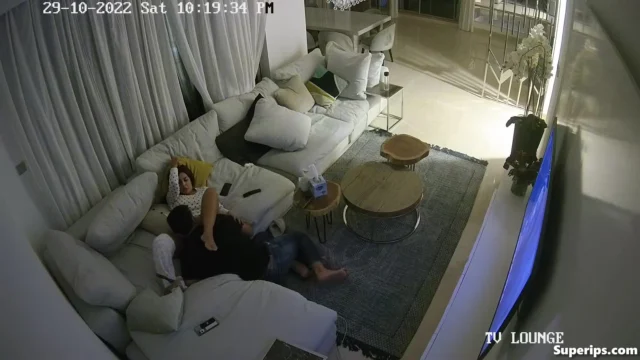 IPCAM – Mature French couple fucks on the couch IPCAM – Mature French couple fucks on the couch