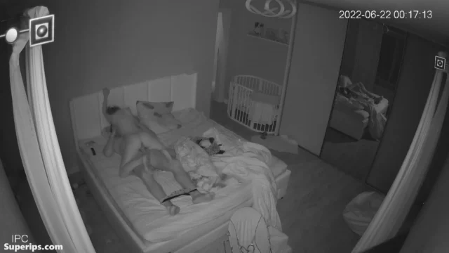 IPCAM – Ukrainian mom wets the bed while fucking IPCAM – Ukrainian mom wets the bed while fucking