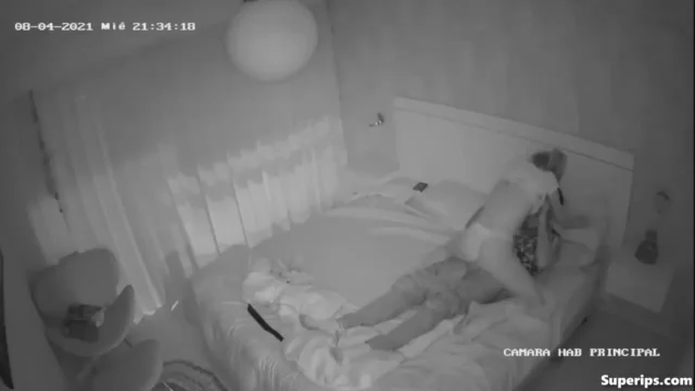 IPCAM – French lovers fuck in their room IPCAM – French lovers fuck in their room