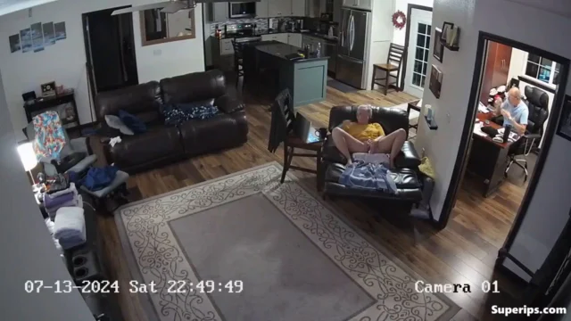 IPCAM – American granny masturbating on the couch IPCAM – American granny masturbating on the couch