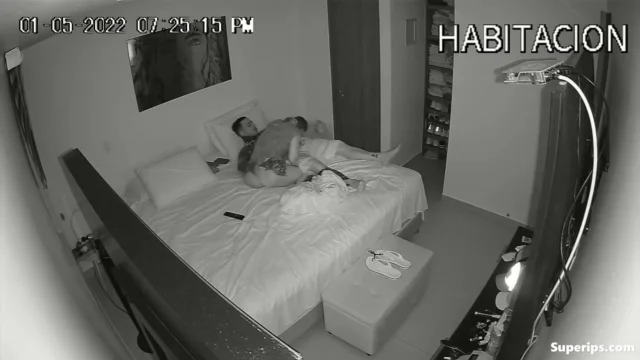 IPCAM – Latin tattooed couple fucks in their bed IPCAM – Latin tattooed couple fucks in their bed