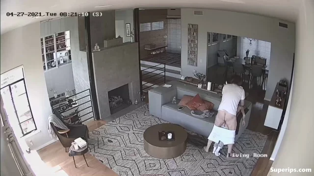 IPCAM – Old British man fucks a young Asian girl IPCAM – Old British man fucks a young Asian girl