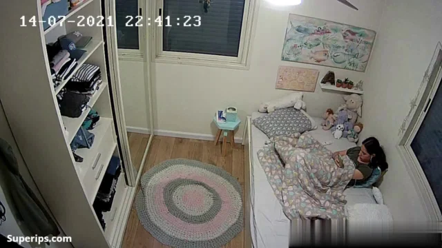 IPCAM – Young girl masturbates in her bedroom IPCAM – Young girl masturbates in her bedroom