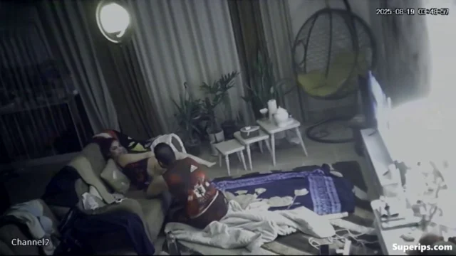 IPCAM – Mature Arab couple fucks on the floor IPCAM – Mature Arab couple fucks on the floor