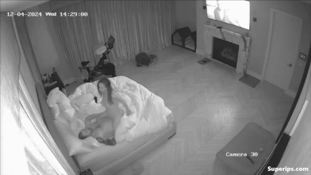 IPCAM – British married couple has late-night sex IPCAM – British married couple has late-night sex
