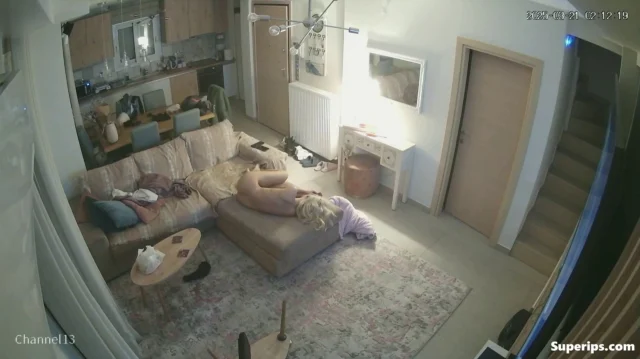 IPCAM – Married Italian couple fucks brutally IPCAM – Married Italian couple fucks brutally
