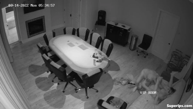 IPCAM – Old and young Americans fuck in the office IPCAM – Old and young Americans fuck in the office