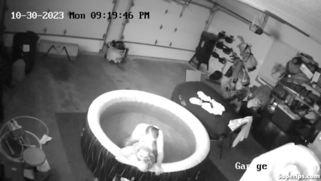 IPCAM – Tattooed Canadian couple fucks in their jacuzzi IPCAM – Tattooed Canadian couple fucks in their jacuzzi