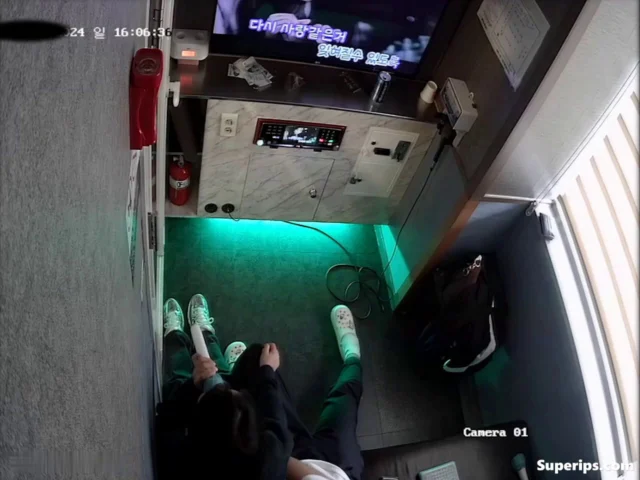 IPCAM – Korean girl has sex in karaoke IPCAM – Korean girl has sex in karaoke