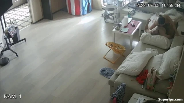 IPCAM – Married Turkish couple fucks on the couch IPCAM – Married Turkish couple fucks on the couch