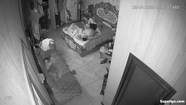 IPCAM – Arab MILF wife has sex with her husband IPCAM – Arab MILF wife has sex with her husband