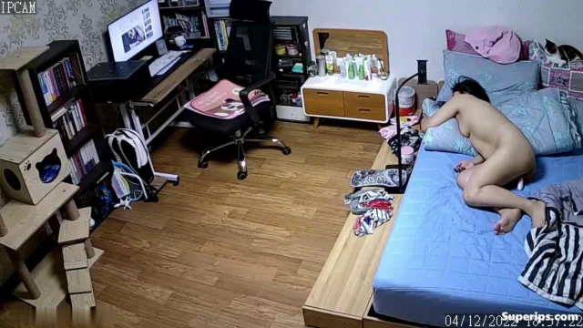 IPCAM – Korean grandma masturbates watching porn IPCAM – Korean grandma masturbates watching porn