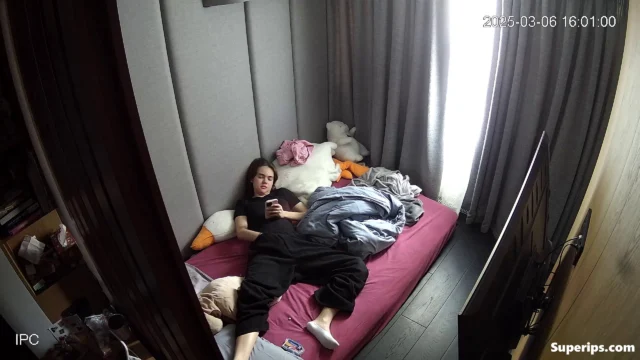 IPCAM – Slavic girl discovers masturbation IPCAM – Slavic girl discovers masturbation