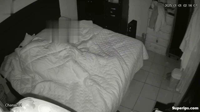 IPCAM – Young Latin couple has sex under the sheets IPCAM – Young Latin couple has sex under the sheets