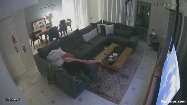 IPCAM – Beautiful European girl is fucked on the sofa IPCAM – Beautiful European girl is fucked on the sofa