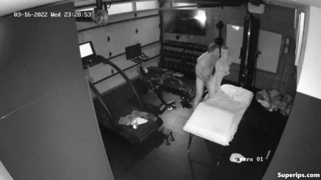IPCAM – Rich German man makes a threesome in his garage IPCAM – Rich German man makes a threesome in his garage