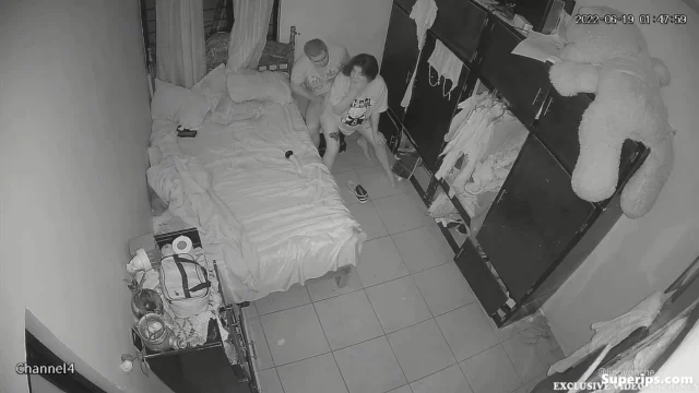 IPCAM – Poor Latin couple fucks in the dark IPCAM – Poor Latin couple fucks in the dark