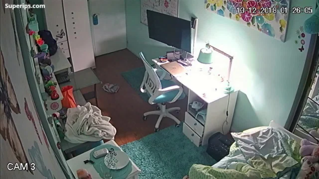 IPCAM – White girl watches porn while masturbating IPCAM – White girl watches porn while masturbating
