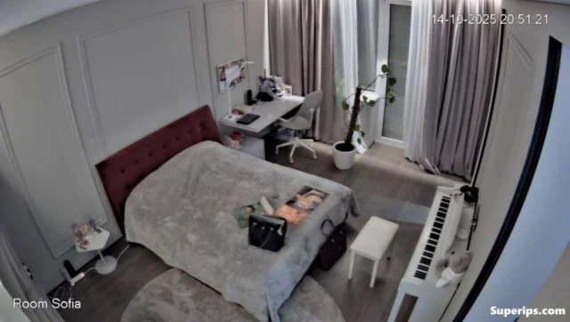 IPCAM – Skinny German girl secretly watches porn IPCAM – Skinny German girl secretly watches porn