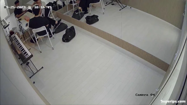 IPCAM – Korean young couple groping each other IPCAM – Korean young couple groping each other