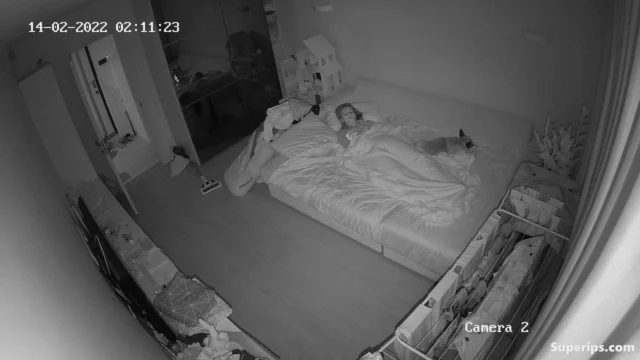IPCAM – Naughty mom masturbates while watching porn IPCAM – Naughty mom masturbates while watching porn